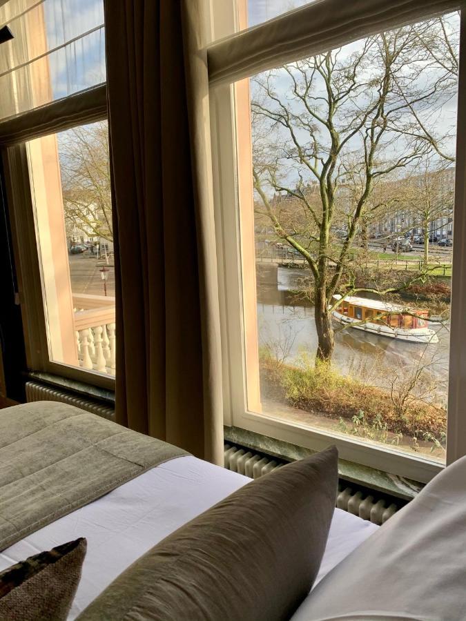 King Suite balcony canal view