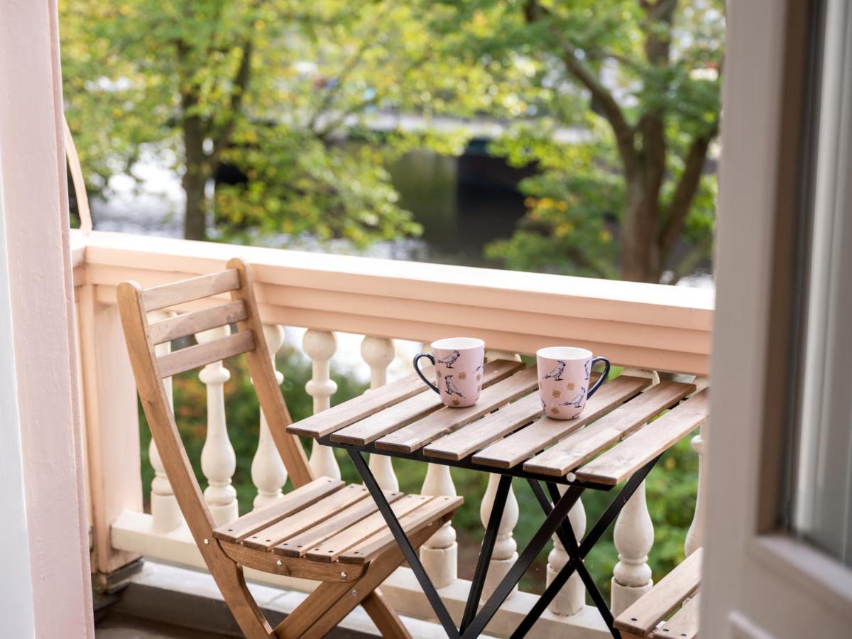 King Suite balcony canal view