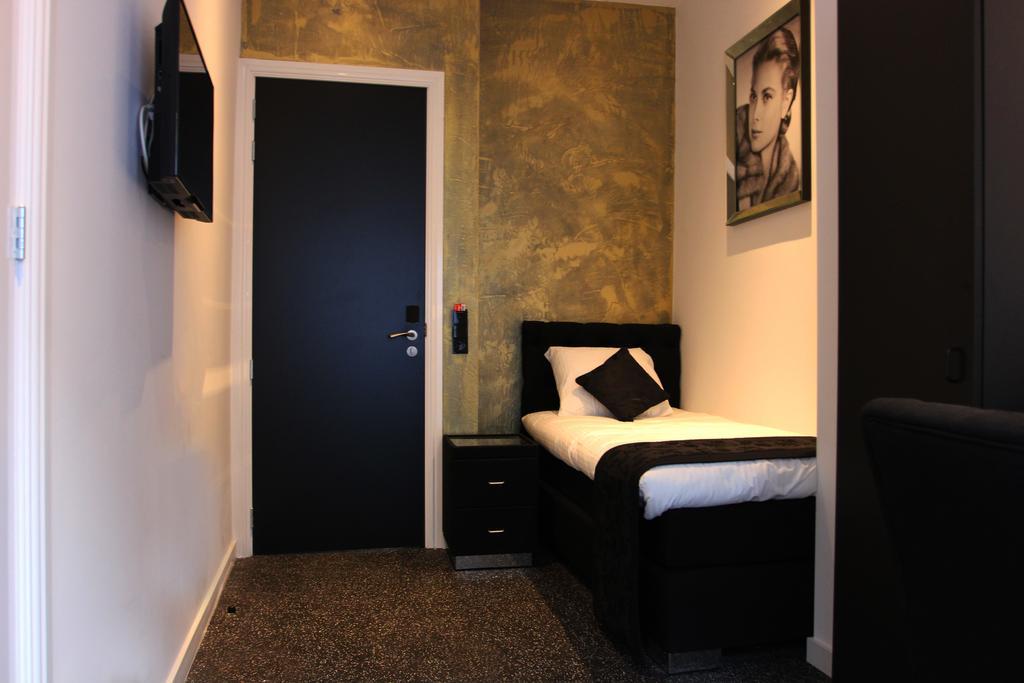 Small Single Room