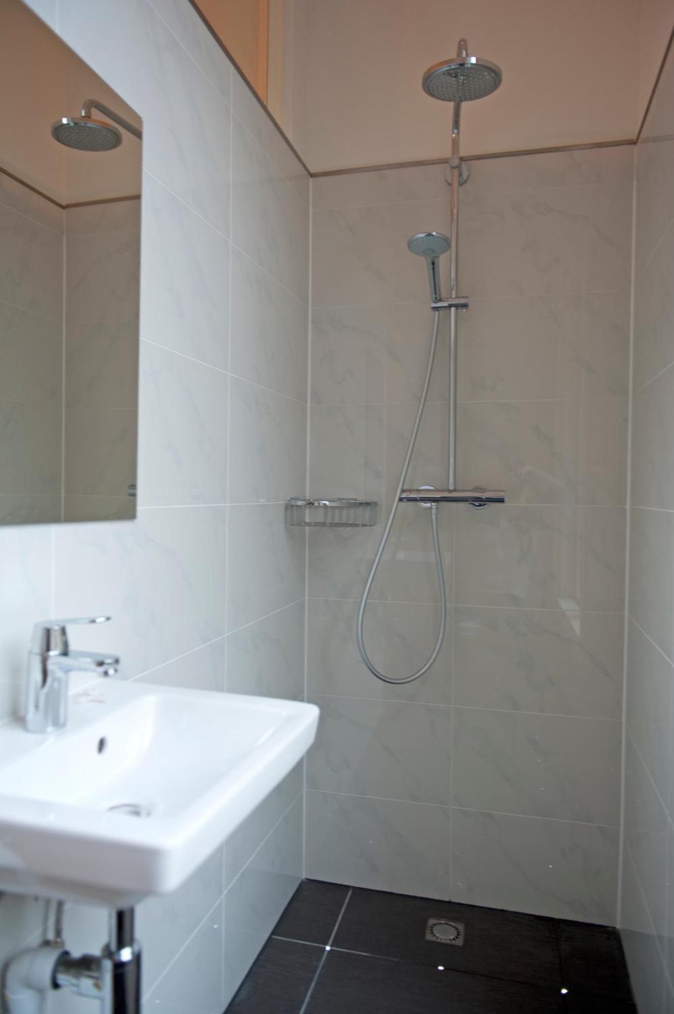 Family Room Private Bathroom