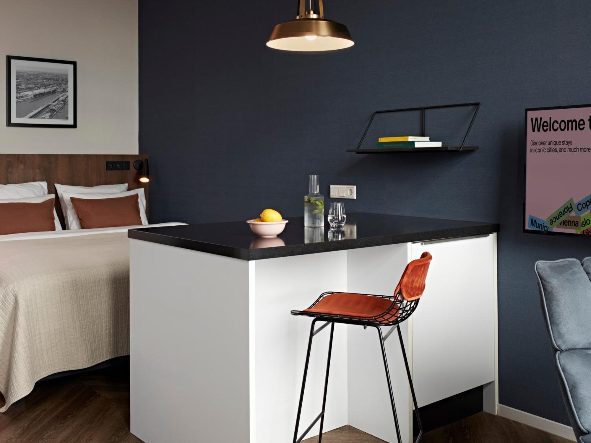 Medium Studio Kitchen