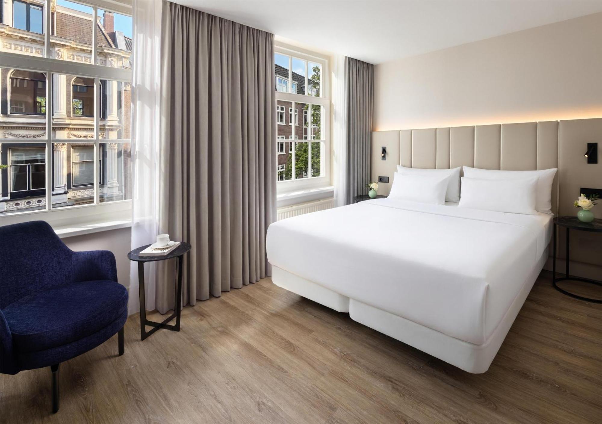 Standard Street View Room