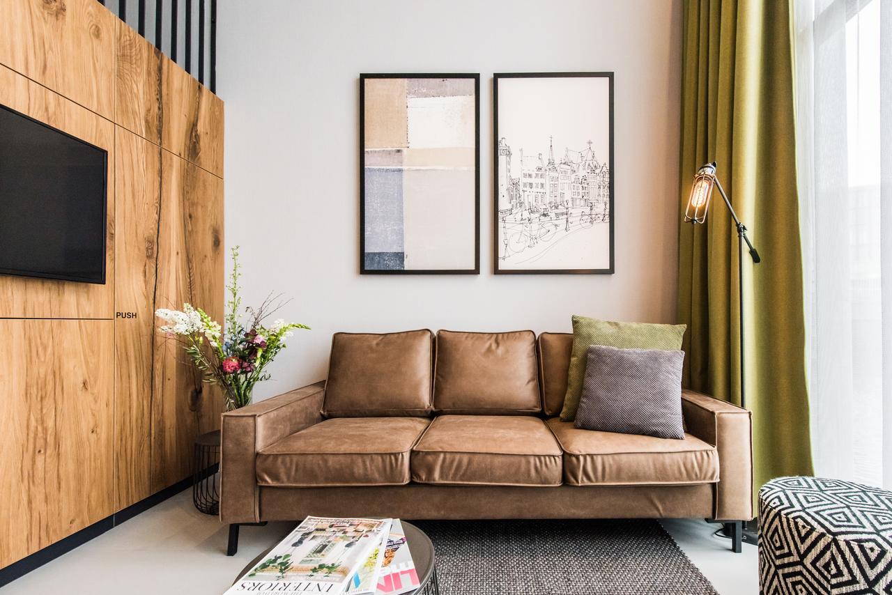 Large 1 Bedroom Apartment Canal view Duplex
