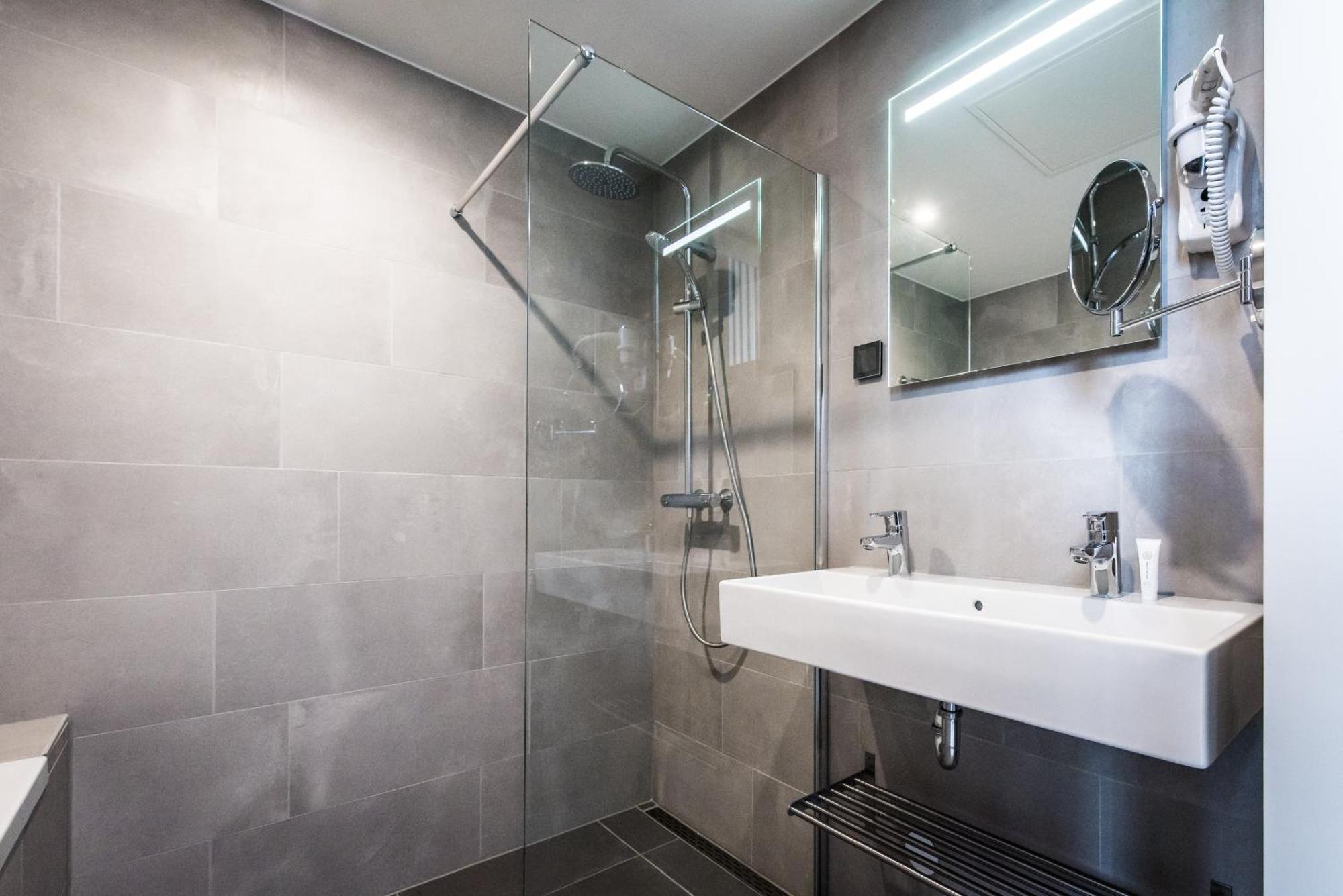 Large 2 Bedroom Apartment Sofa Bed Duplex